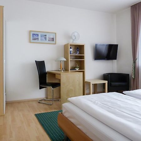 City Hotel Waldkraiburg Bagian luar foto