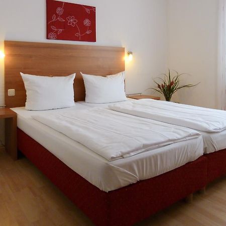City Hotel Waldkraiburg Bagian luar foto