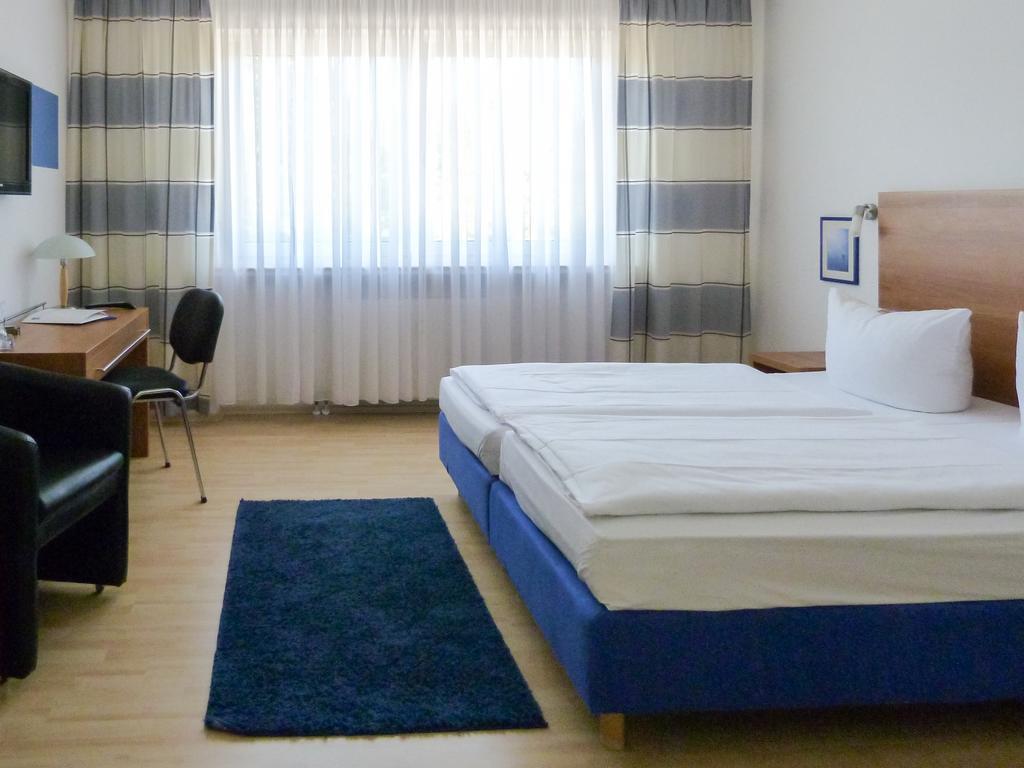 City Hotel Waldkraiburg Bagian luar foto