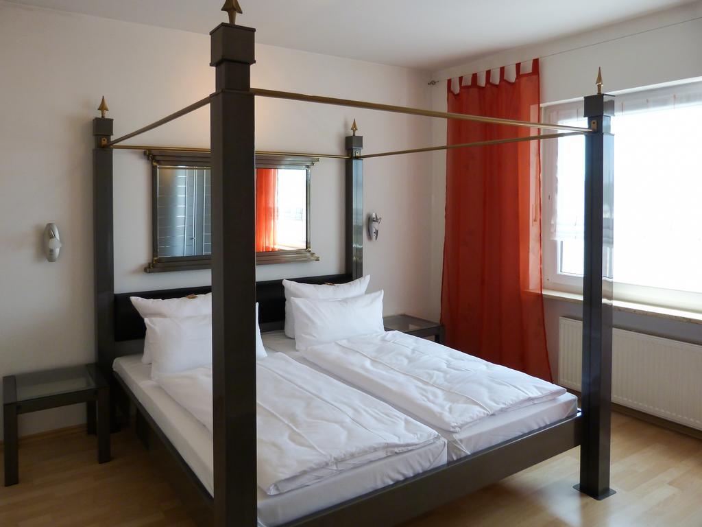 City Hotel Waldkraiburg Bagian luar foto
