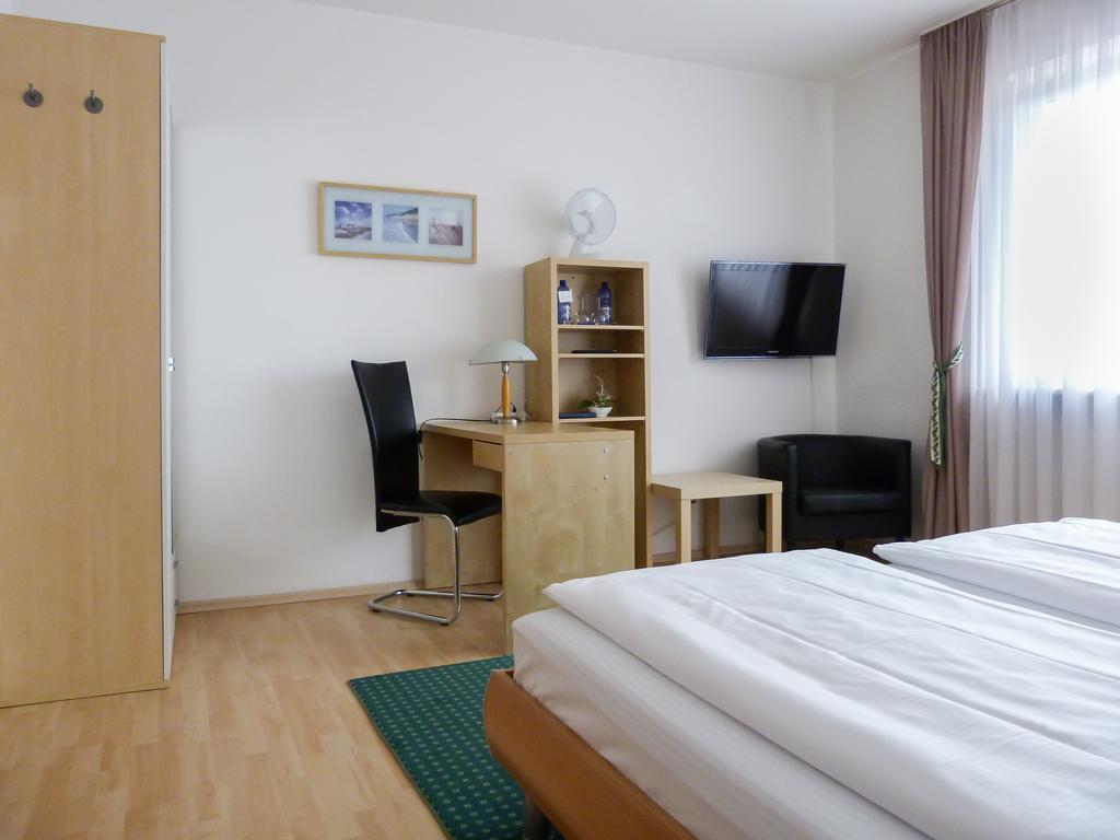 City Hotel Waldkraiburg Bagian luar foto